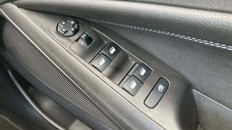 Vauxhall Crossland 1.2 Turbo [130] Elite 5dr Petrol Hatchback